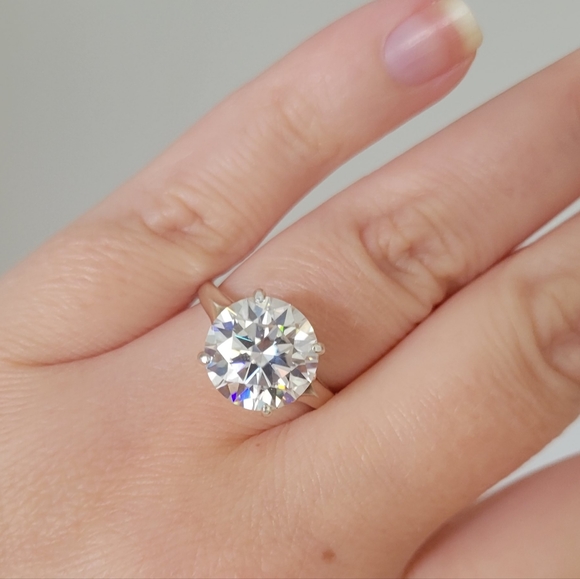 New 4ct Certified Moissanite Diamond Ring, Size 7 - Picture 10 of 11